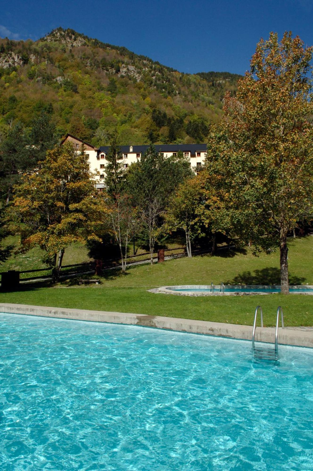 Hotel Caldas Caldes De Boi Luaran gambar