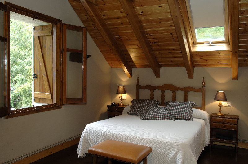 Hotel Caldas Caldes De Boi Luaran gambar