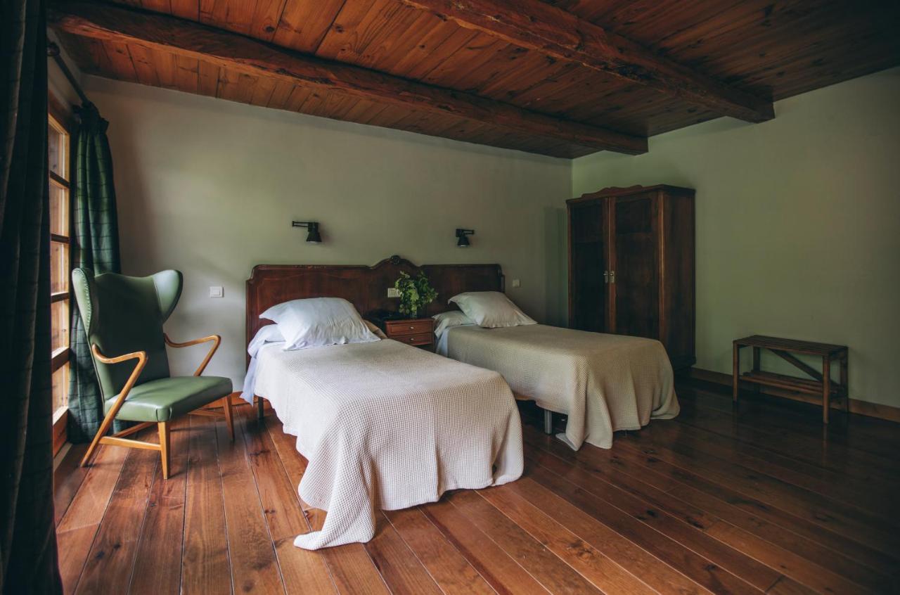 Hotel Caldas Caldes De Boi Luaran gambar