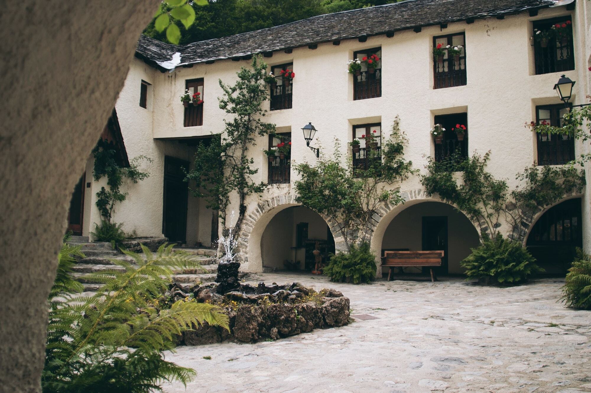 Hotel Caldas Caldes De Boi Luaran gambar